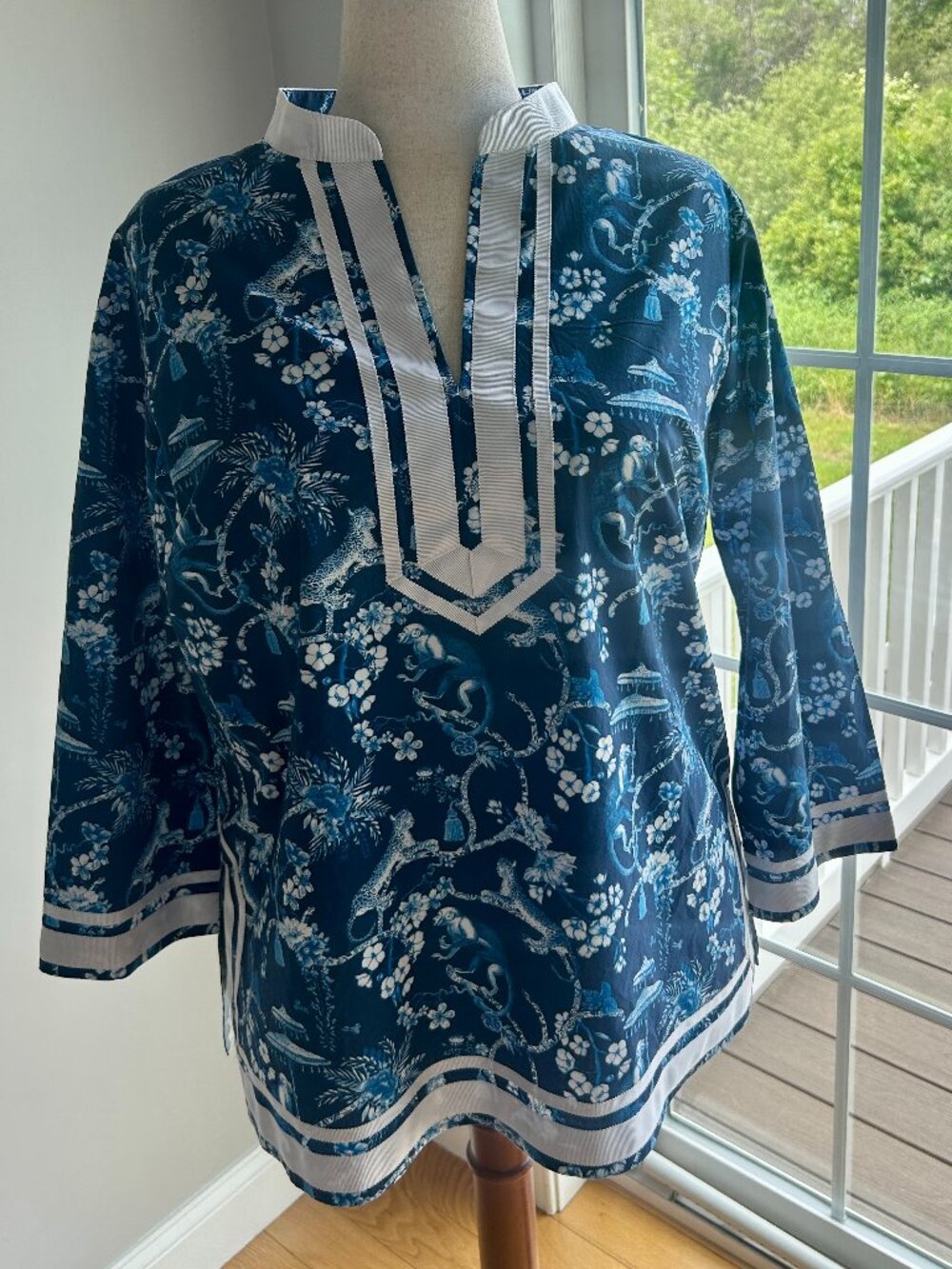 NicoBlu Capri Tunic - Blue and White Toile - Size XLP - Like New!